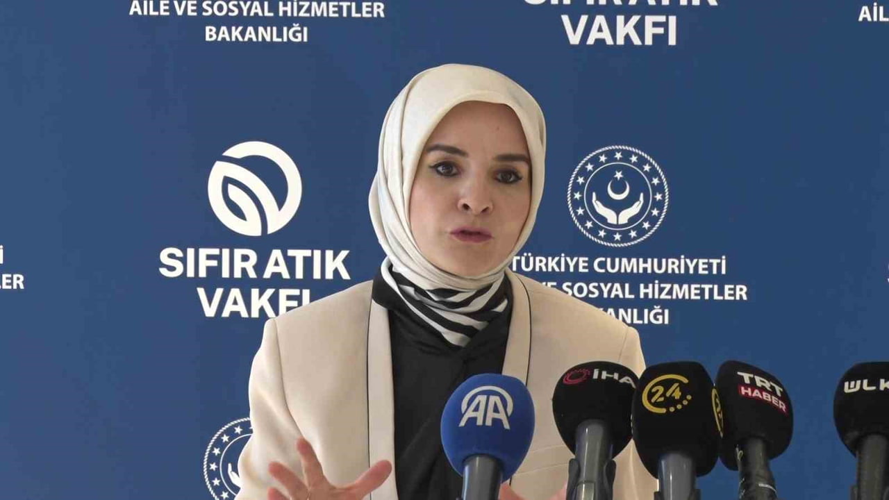 AİLE VE SOSYAL HİZMETLER BAKANI MAHİNUR ÖZDEMİR GÖKTAŞ