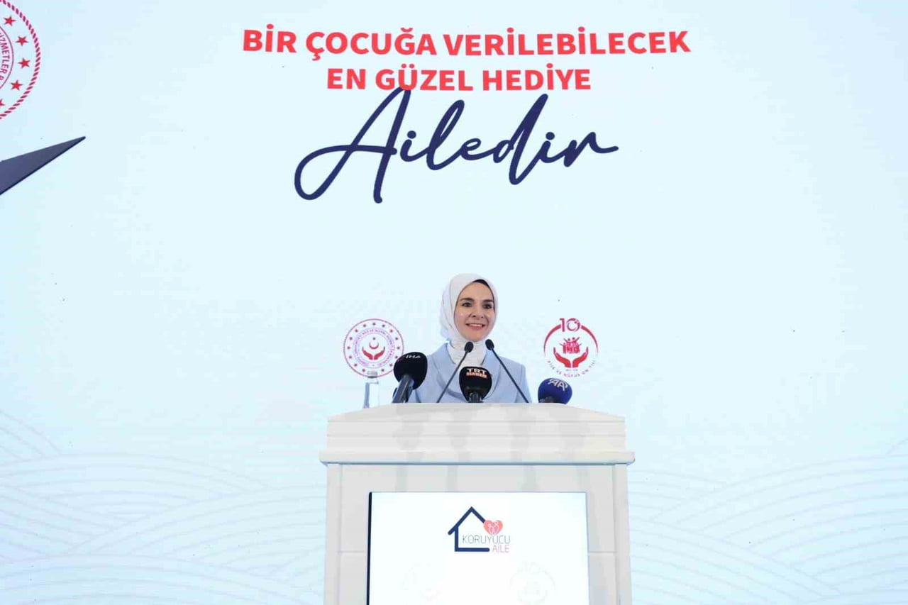 AİLE VE SOSYAL HİZMETLER BAKANI MAHİNUR ÖZDEMİR GÖKTAŞ, ‘GÖNÜL ELÇİLERİ AİLE VİZYON ÇALIŞTAYI’...