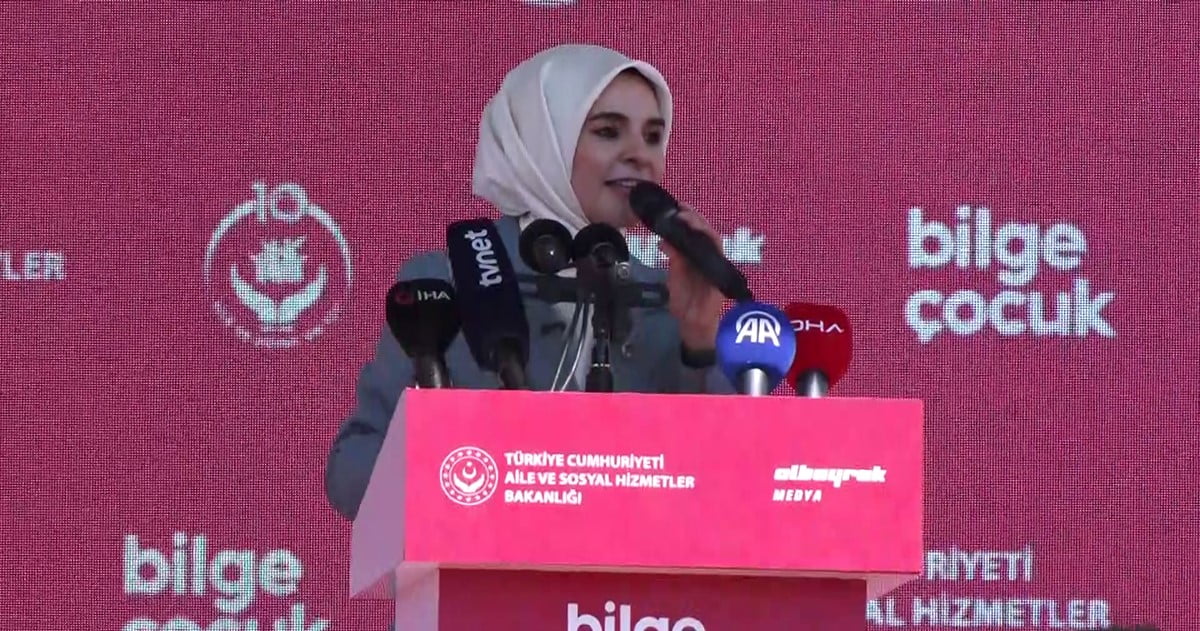 AİLE VE SOSYAL HİZMETLER BAKANI MAHİNUR ÖZDEMİR GÖKTAŞ PROGRAMDA KONUŞMA YAPTI