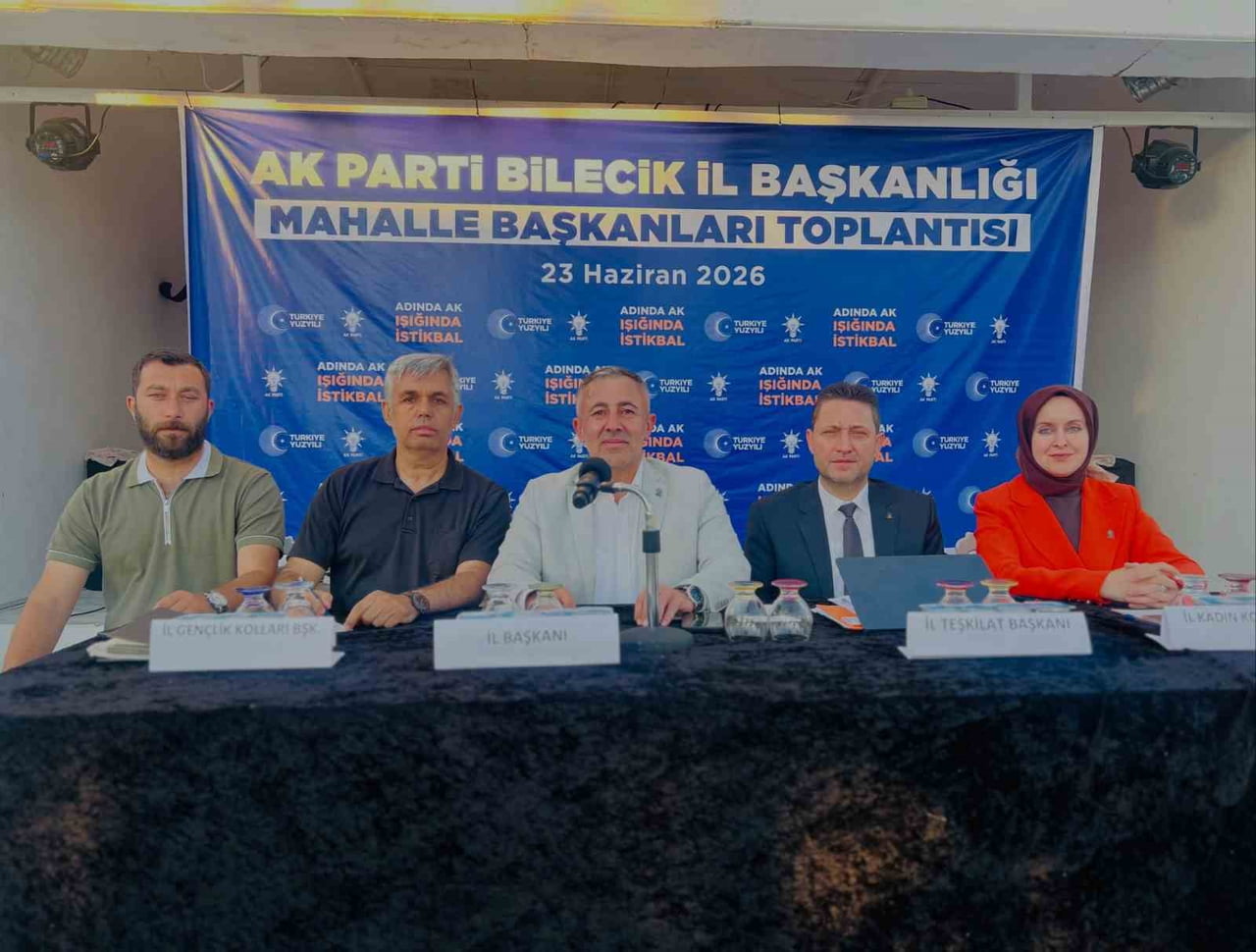 AK PARTİ’DE GÖRKEMLİ TOPLANTI