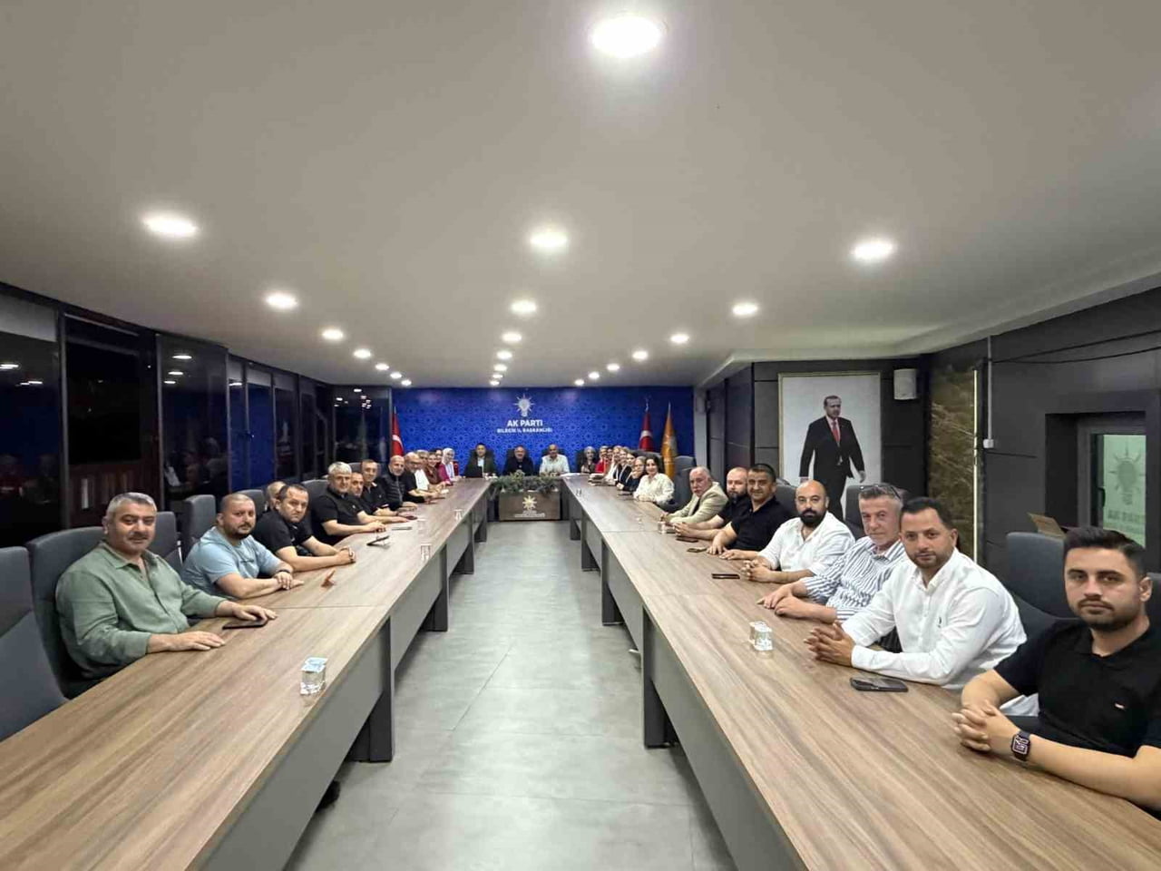 AK PARTİ’DE YOL HARİTASI BELİRLENDİ