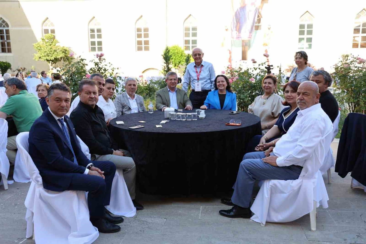 AK PARTİ DENİZLİ İL BAŞKANI MUHAMMET SUBAŞIOĞLU, KOCAMEKTEPLİLER VAKFI TARAFINDAN HER YIL...