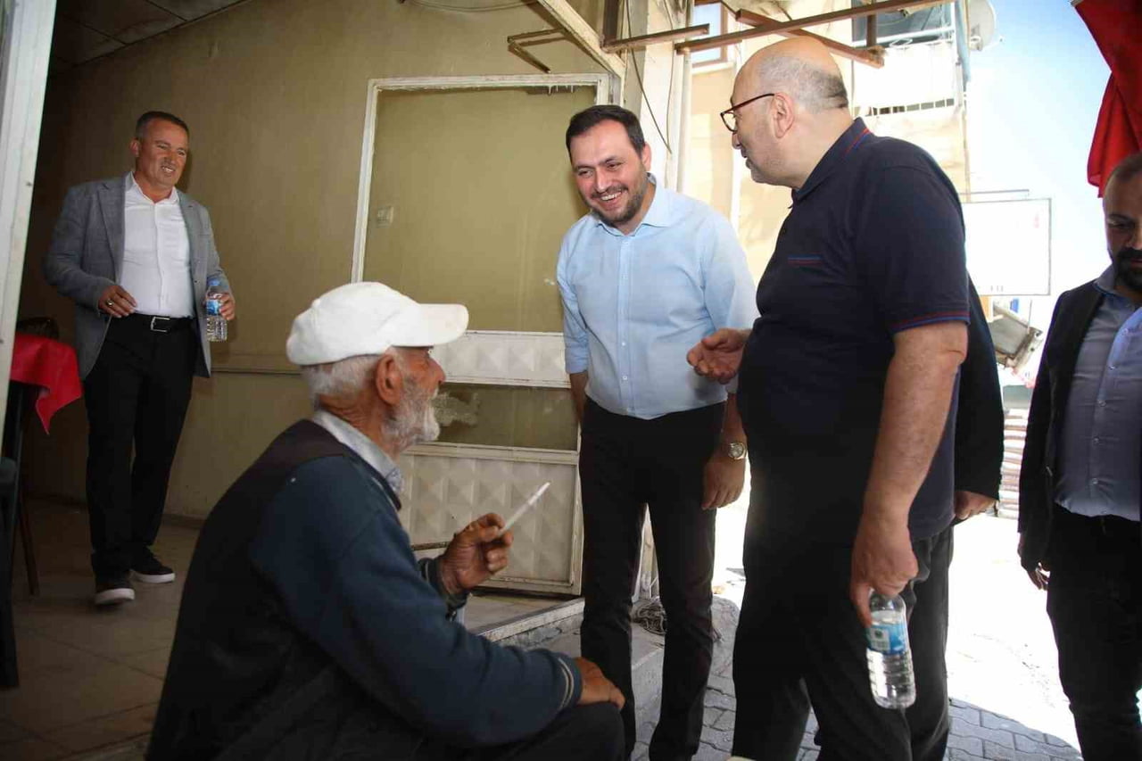 AK PARTİ ELAZIĞ İL BAŞKANI SENCER SELMANOĞLU ÖNCÜLÜĞÜNDE YAKLAŞIK 100 KİŞİLİK AK KADRO BASKİL İLÇE...