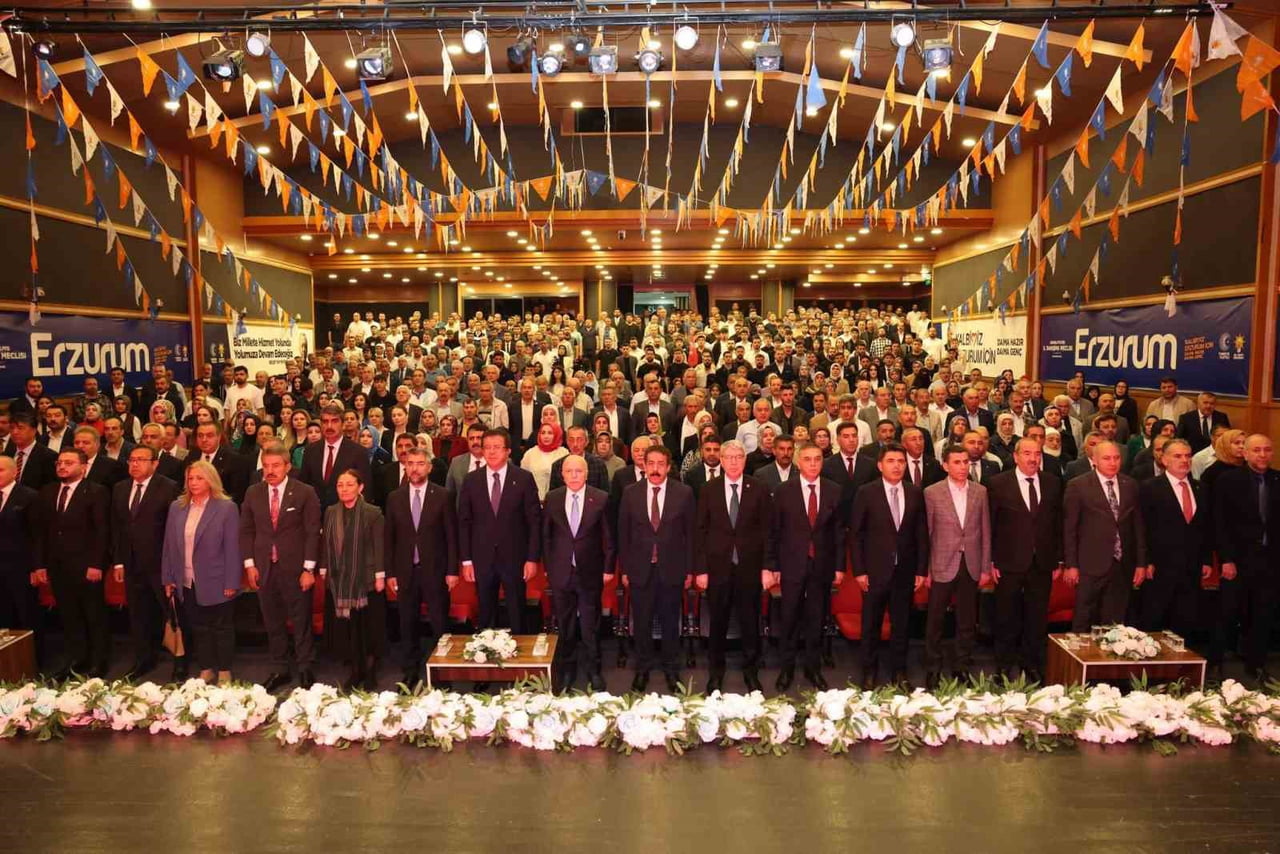 AK PARTİ ERZURUM’DA GENİŞLETİLMİŞ İL DANIŞMA MECLİSİ TOPLANTIMSI GERÇEKLEŞTİRİLDİ.