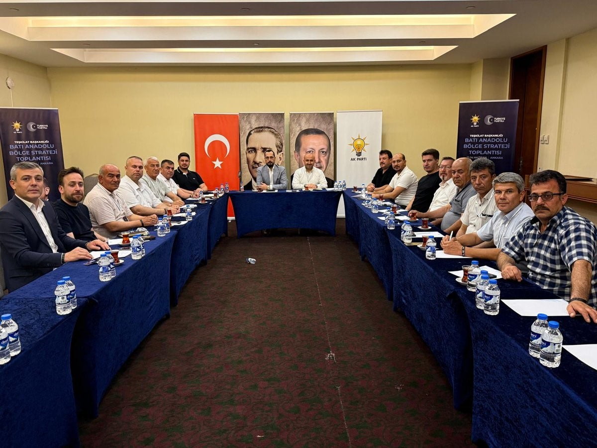 AK PARTİ ESKİŞEHİR İL BAŞKANI GÜRHAN ALBAYRAK, GENEL MERKEZ TEŞKİLAT BAŞKANLIĞI TARAFINDAN...