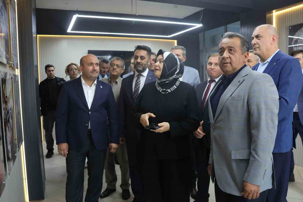 AK PARTİ ESKİŞEHİR MİLLETVEKİLİ PROF. DR. AYŞEN GÜRCAN, GÖRÜNTÜLÜ KONUŞMA YAPTIĞI MİLLÎ EĞİTİM...