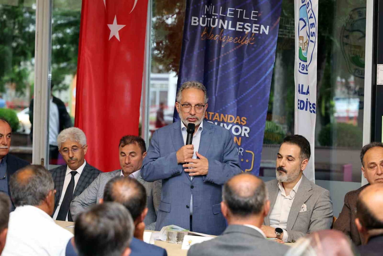 AK PARTİ GENEL MERKEZİ TARAFINDAN HAYATA GEÇİRİLEN VE VATANDAŞLARLA YÖNETİCİLERİ AYNI ÇATI ALTINDA...