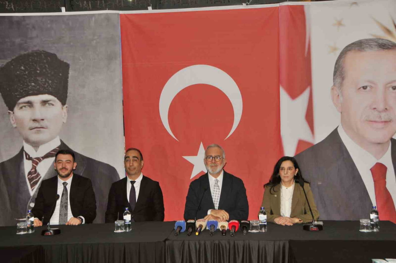 AK PARTİ GRUP BAŞKANVEKİLİ VE MANİSA MİLLETVEKİLİ BAHADIR YENİŞEHİRLİOĞLU, KIRSAL MAHALLELERDE...