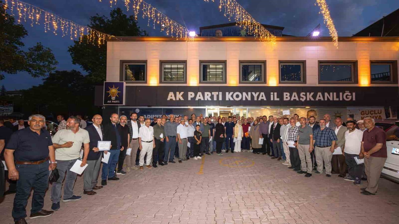 AK PARTİ KONYA İL BAŞKANLIĞI TARAFINDAN SELÇUKLU, MERAM VE KARATAY İLÇELERİNDE GÖREV YAPAN MAHALLE...