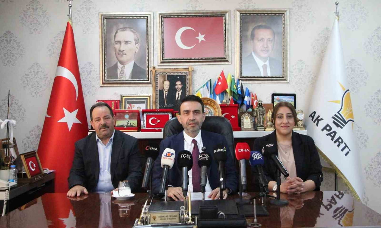 AK PARTİ MERSİN İL BAŞKANI ADEM ALDEMİR, 13 İLÇEDE EŞ ZAMANLI OLARAK BAŞLATILAN ÇALIŞMA KAPSAMINDA...