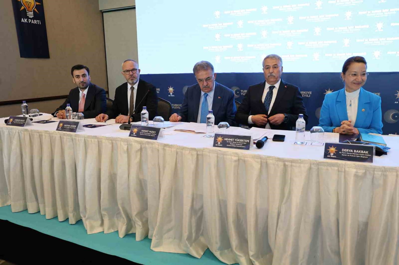 AK PARTİ’NİN GENEL MERKEZ SİYASİ VE HUKUKİ İŞLER BAŞKANLIĞI AKDENİZ BÖLGE TOPLANTISI ADANA’DA...