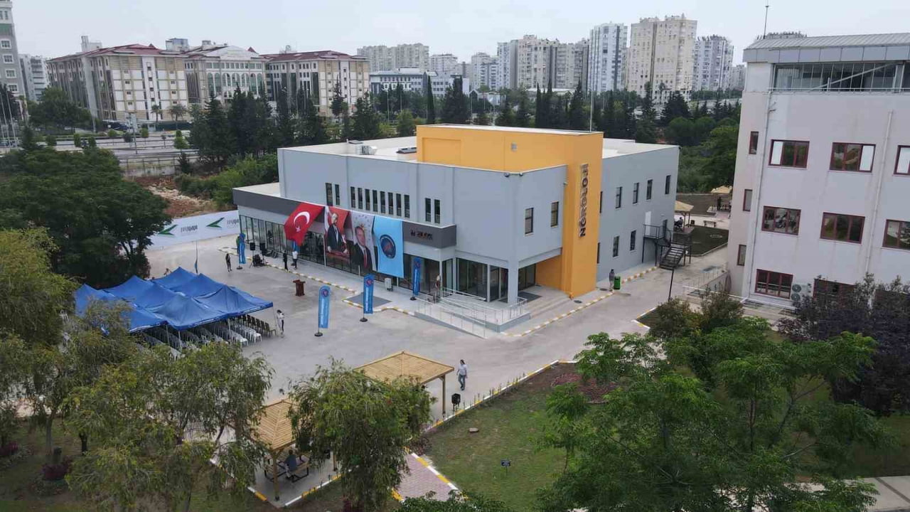 AKDENİZ ÜNİVERSİTESİ HASTANESİ NÖROLOJİ POLİKLİNİĞİ YENİ BİNASI 9 AY GİBİ KISA BİR...