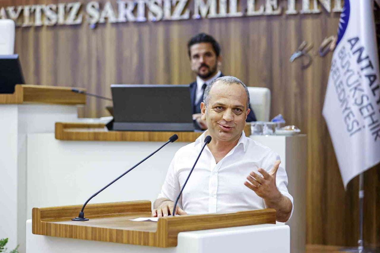 AKDENİZ ÜNİVERSİTESİ ÖĞRETİM ÜYESİ PROF. DR. HÜSEYİN ÇETİN