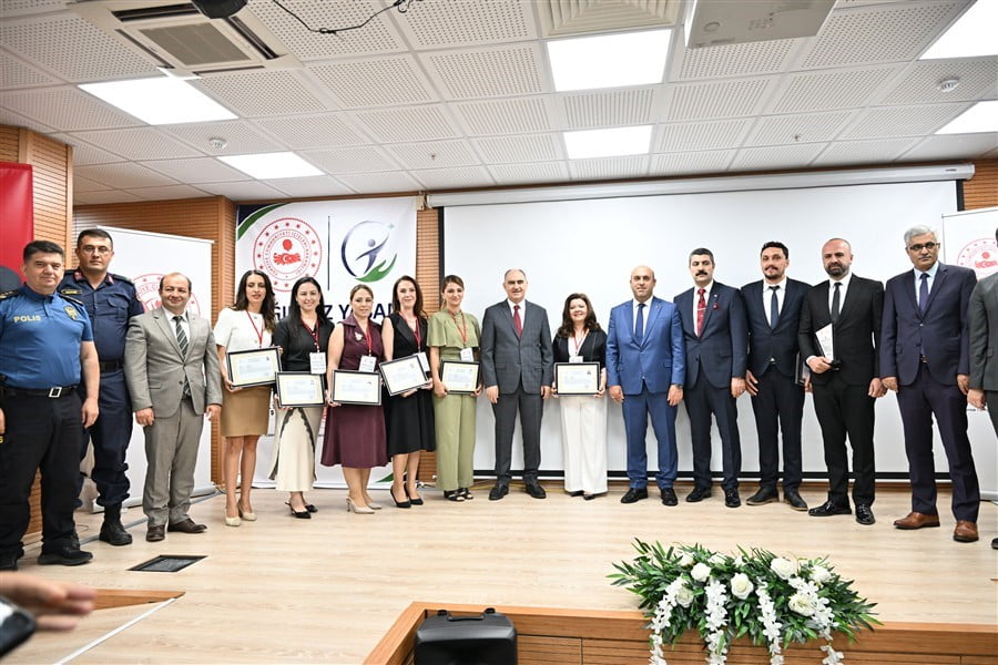 AKHİSAR’DA HAYATA GEÇİRİLEN "BAĞIMSIZ YAŞAM, GÜVENLİ YARINLAR" PROJESİNİN AÇILIŞ TOPLANTISINA...