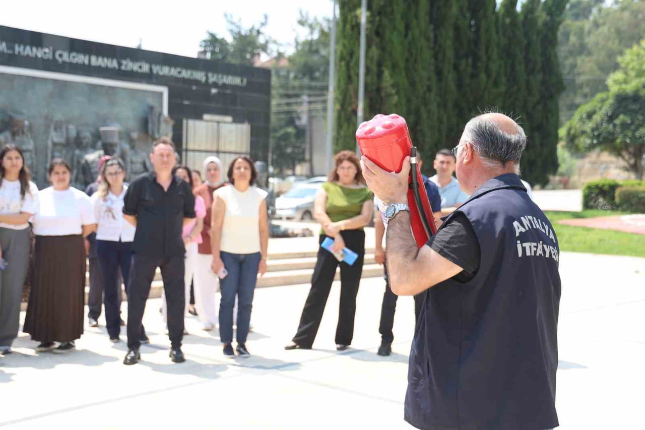 AKSU BELEDİYESİ İNSAN KAYNAKLARI VE EĞİTİM MÜDÜRLÜĞÜ, ÇALIŞANLARIN AFET VE ACİL DURUMLARA KARŞI...