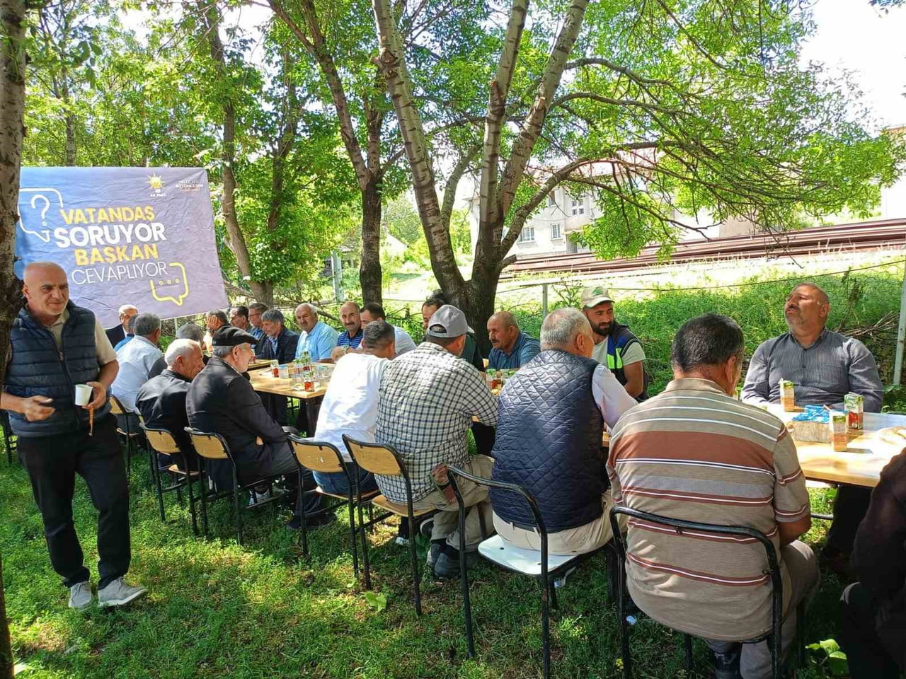 AKYAKA’DA HALKLA BULUŞMA: BAŞKAN ERGÜDER TOPTAŞ VATANDAŞLARIN SORULARINI TEK TEK...