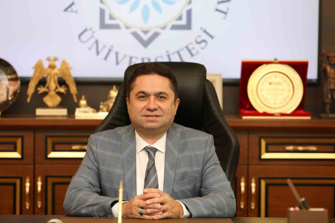 ALANYA ALAADDİN KEYKUBAT ÜNİVERSİTESİ (ALKÜ) REKTÖRÜ VE ÖSYM ALANYA SINAV KOORDİNATÖRÜ PROF. DR....