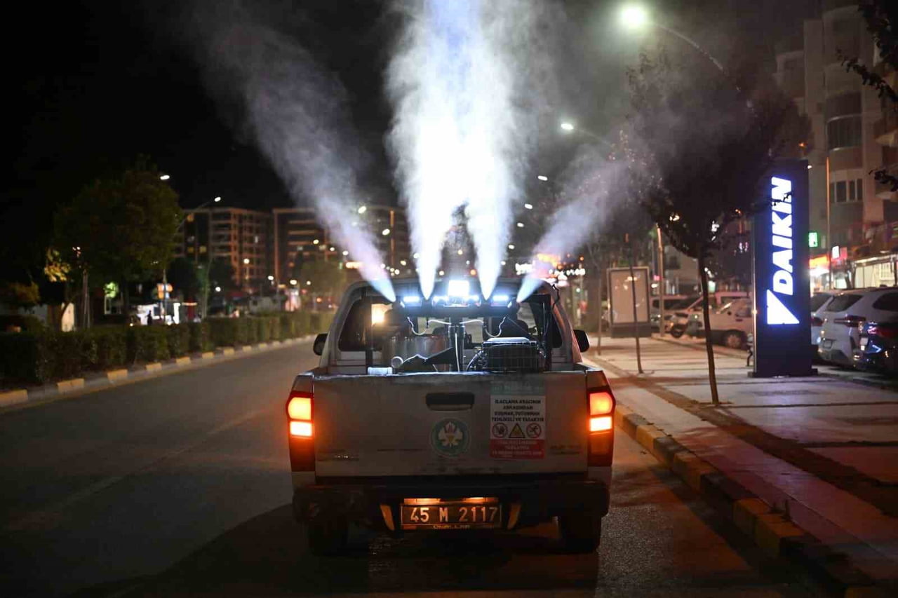 ALAŞEHİR'DE KAPSAMLI İLAÇLAMA ÇALIŞMASI GERÇEKLEŞTİRİLDİ.