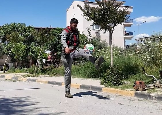 ALAŞEHİR BELEDİYESİ, DÜNYA KUPASI'NDA MÜCADELE EDECEK A MİLLİ TAKIM'A DESTEK VERMEK AMACIYLA...