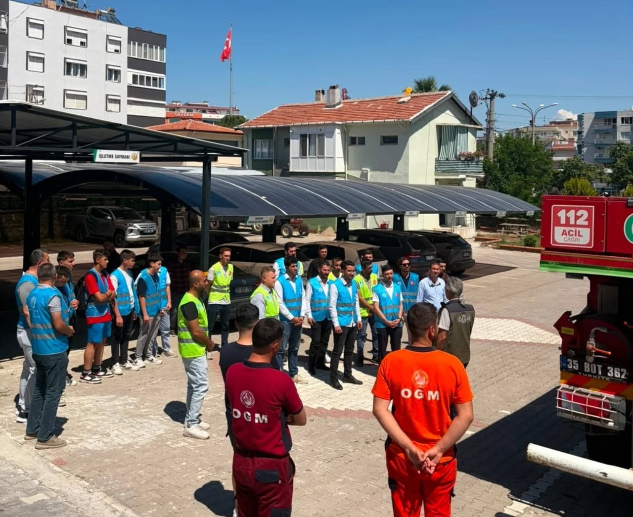 ALİAĞA ÜLKÜ OCAKLARI, ORMAN YANGINLARIYLA MÜCADELE ÇALIŞMALARI KAPSAMINDA BERGAMA ORMAN İŞLETME...
