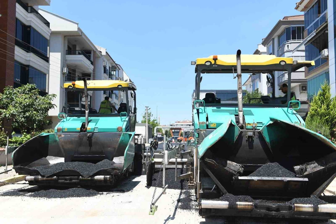 ALTIEYLÜL BELEDİYESİ, İLÇE GENELİNDE ULAŞIM ALTYAPISINI GÜÇLENDİRMEK VE VATANDAŞLARIN DAHA...