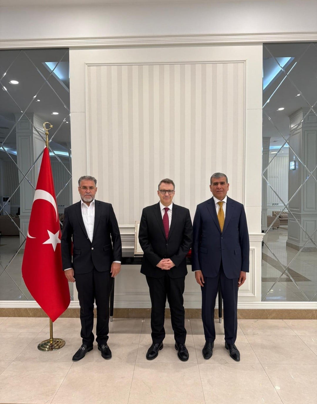 ALTUNKAYA’DAN BAĞDAT’TA KRİTİK TEMASLAR