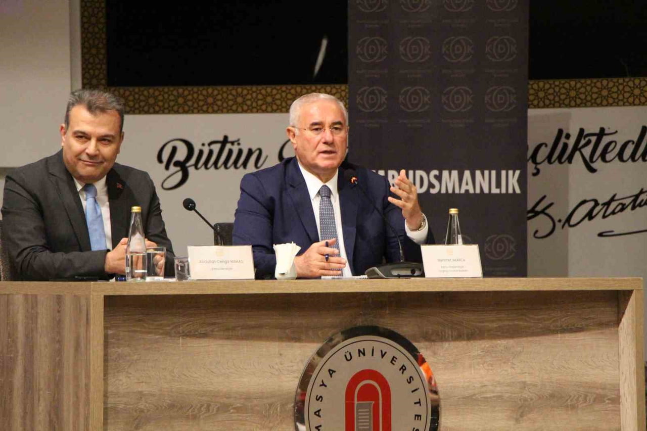 AMASYA’DA DÜZENLENEN PROGRAMDA ÇOCUKLARDAN ALDIKLARI BAŞVURULAR ARASINDA OKUL KANTİNLERİNDEKİ...