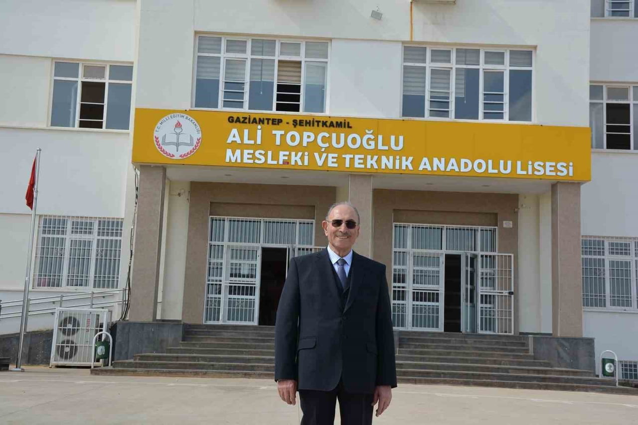 ANADOLU İŞ DÜNYASININ VE GAZİANTEP SANAYİSİNİN ÖNCÜLERİNDEN MEHMET ALİ TOPÇUOĞLU HAYATINI...