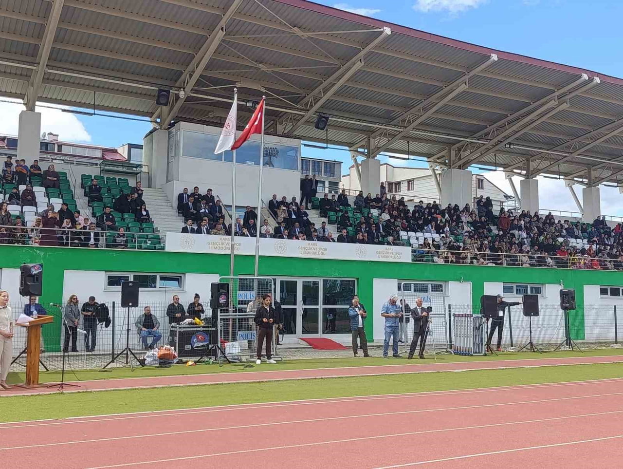 ANADOLU’NUN RİTMİ KARS’TA YENİDEN YANKILANDI(KARS-İHA)
