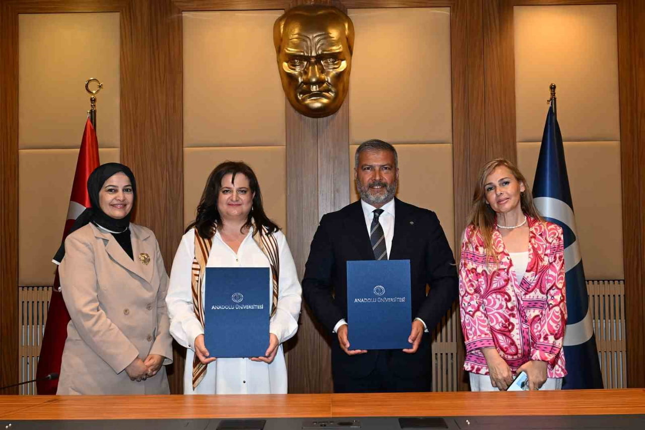 ANADOLU ÜNİVERSİTESİ ULUSLARARASILAŞMA VİZYONU DOĞRULTUSUNDA YÜRÜTTÜĞÜ AKADEMİK İŞ BİRLİKLERİNE...