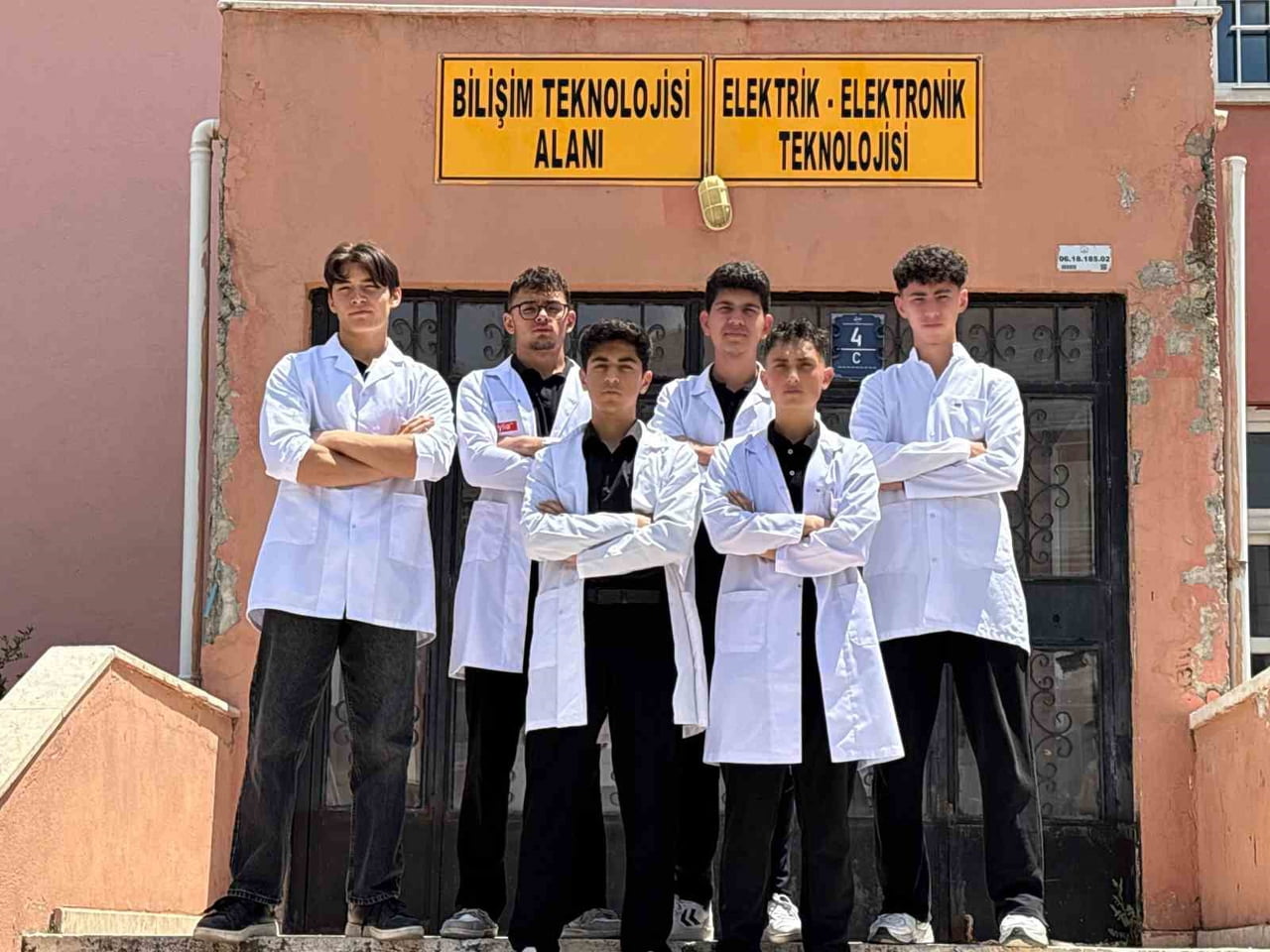 ANKARA'DA ‘SERHAT RADAR' PROJESİNDEN ESİNLENEN LİSE ÖĞRENCİLERİ, KARA SAVUNMASI İÇİN...
