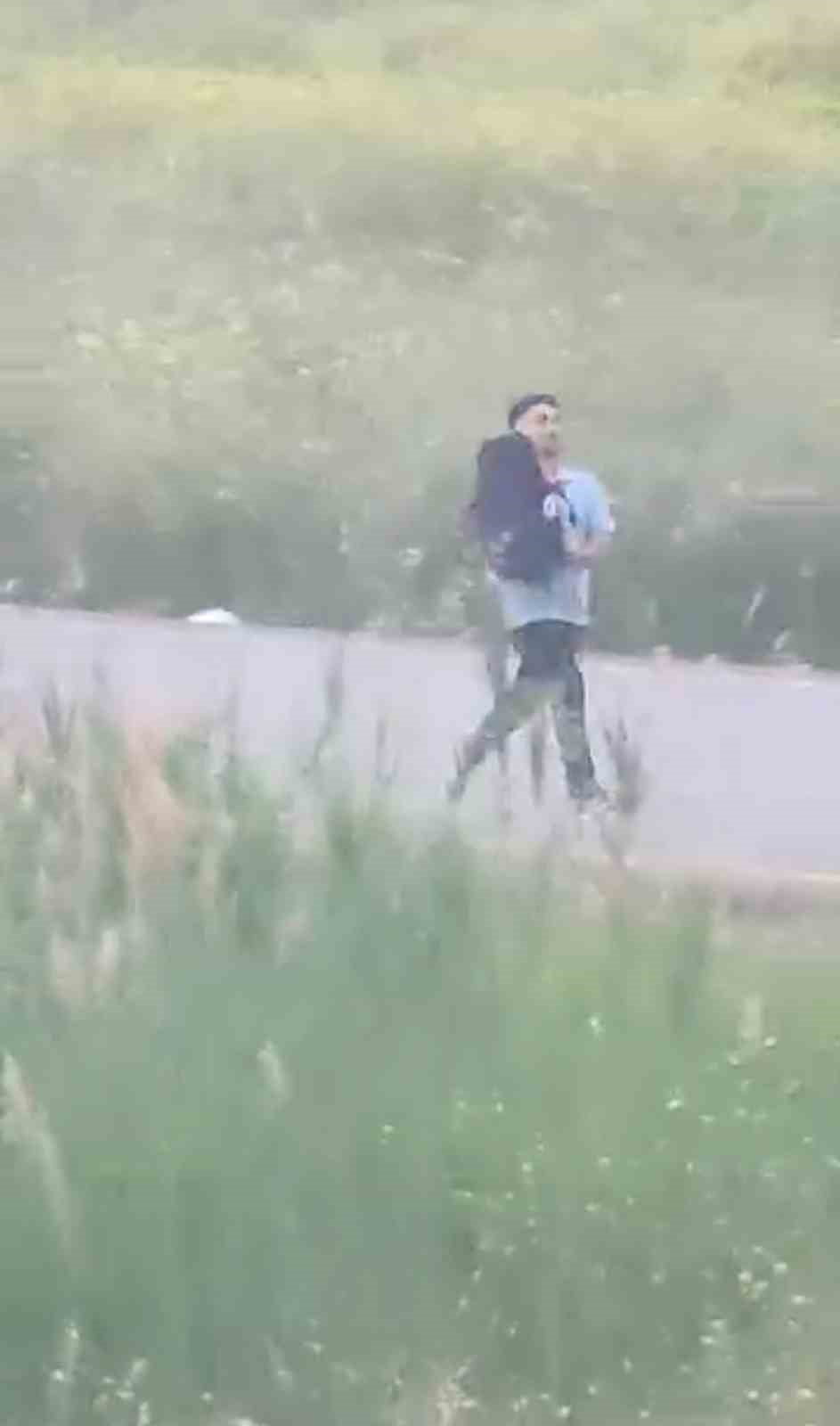 ANKARA'NIN POLATLI İLÇESİNDE İKİ KİŞİ ARASINDA ÇIKAN TARTIŞMA SİLAHLI SALDIRIYA DÖNÜŞTÜ. OLAYDA...