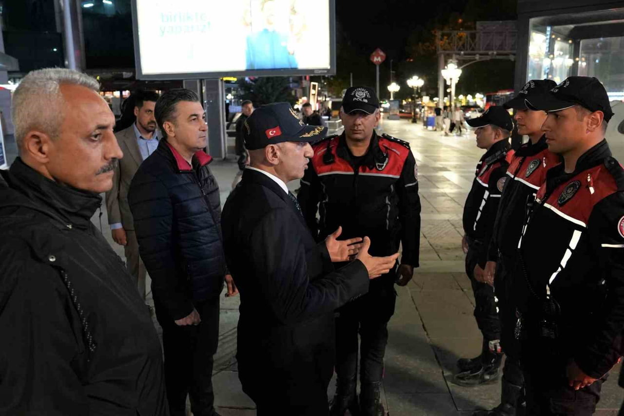 ANKARA EMNİYET MÜDÜRÜ MAKSUT YÜKSEK, KENTİN YOĞUN NOKTALARINDAKİ UYGULAMA VE ALINAN GÜVENLİK...