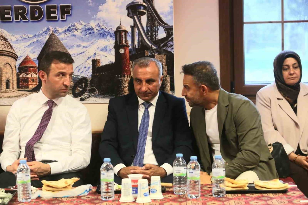 ANKARA ERZURUM DERNEKLER FEDERASYONU (ERDEF) TARAFINDAN DÜZENLENEN 2. BÜROKRATLAR İSTİŞARE...