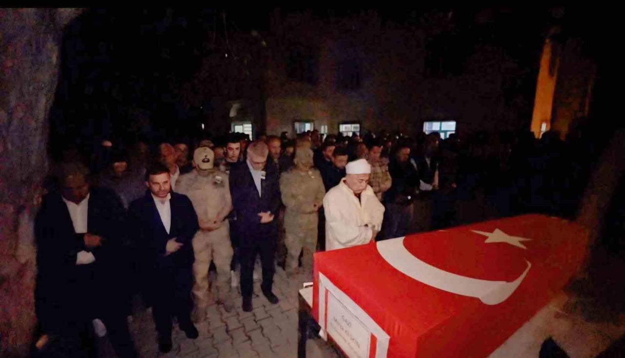 ANKARA GÜLHANE EĞİTİM VE ARAŞTIRMA HASTANESİNDE (GATA) BİR SÜREDİR TEDAVİ GÖREN 58 YAŞINDAKİ GAZİ...