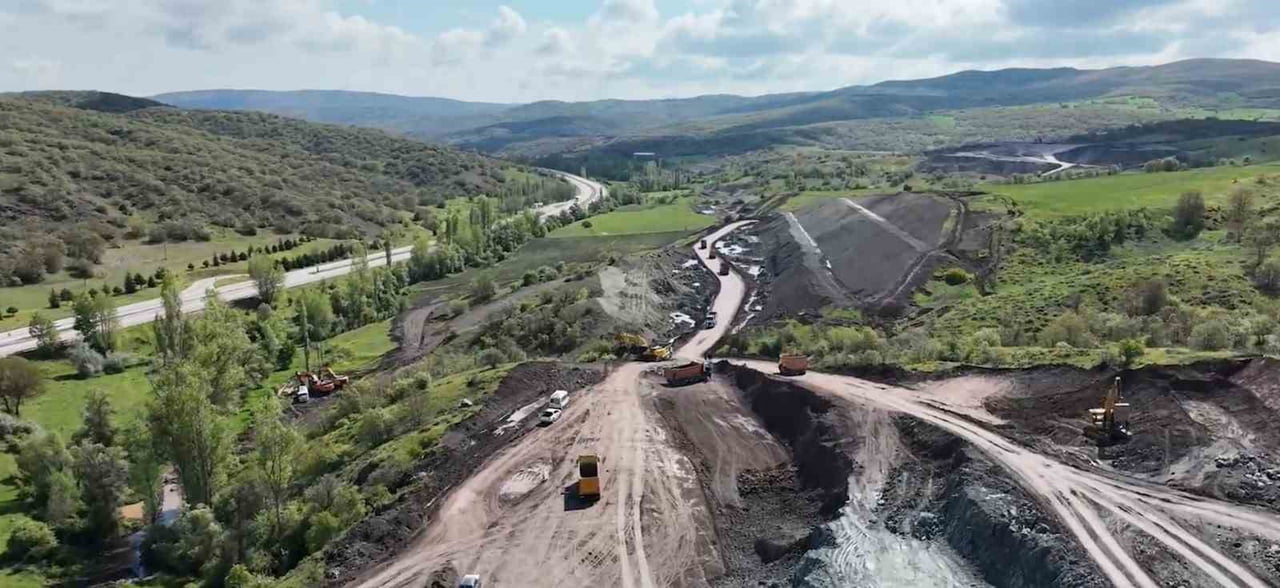 ANKARA-KIRIKKALE-ÇORUM-SAMSUN HIZLI TREN HATTI'NDA ÇALIŞMALAR DEVAM EDİYOR