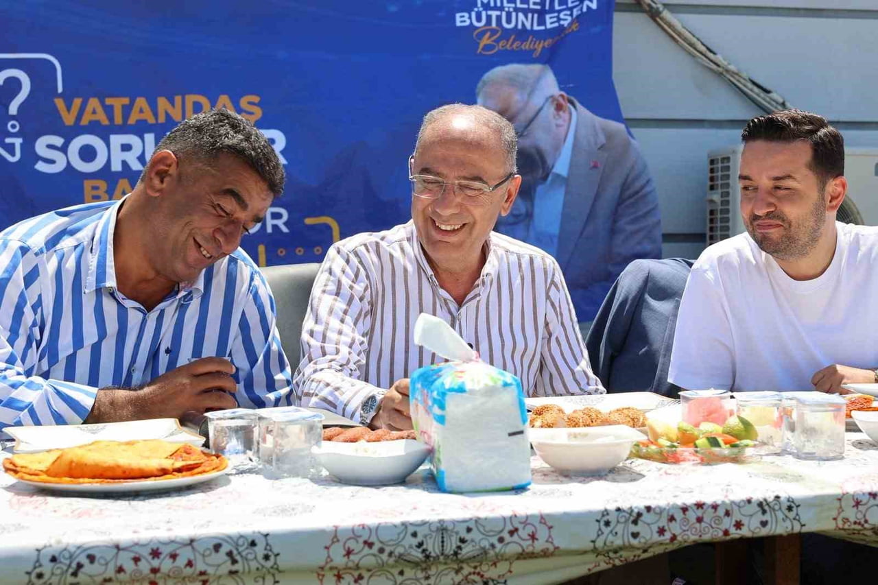 ANTAKYA BELEDİYE BAŞKANI İBRAHİM NACİ YAPAR, “VATANDAŞ SORUYOR, BAŞKAN CEVAPLIYOR” PROGRAMI...