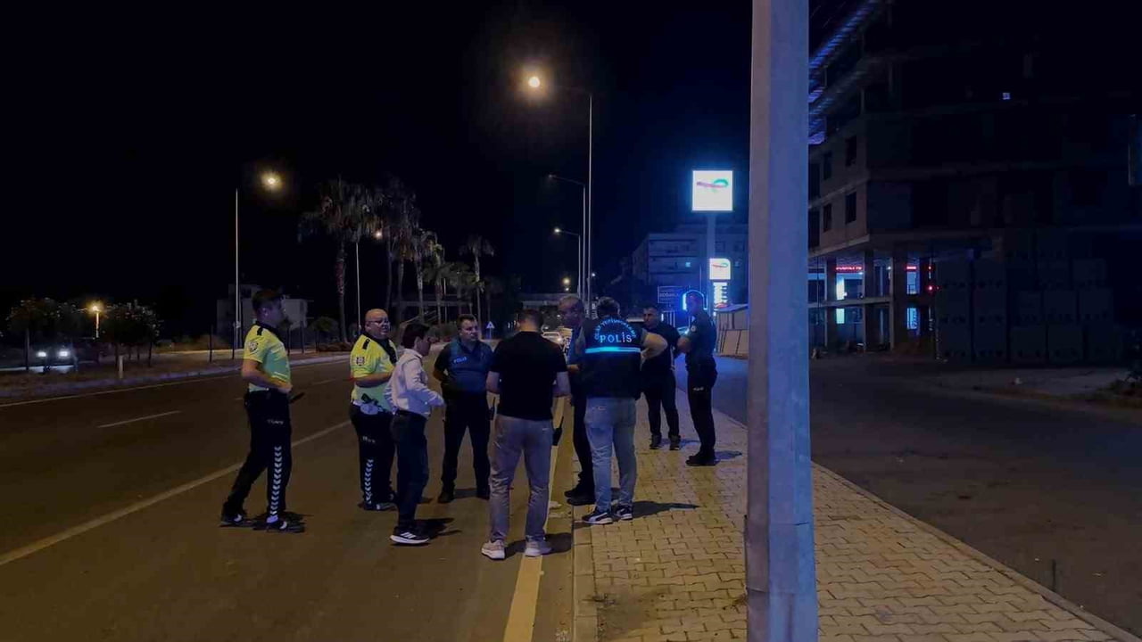 ANTALYA'NIN GAZİPAŞA İLÇESİNDE KONTROLDEN ÇIKAN MOTOSİKLETİN KARIŞTIĞI TRAFİK KAZASINDA SÜRÜCÜ...