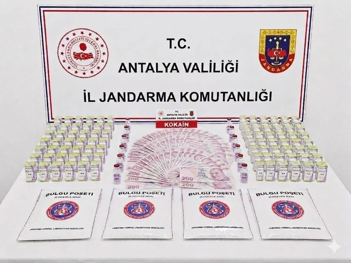 ANTALYA'NIN MANAVGAT İLÇESİ İLE MERKEZ İLÇELERİNDE DÜZENLENEN UYUŞTURUCU OPERASYONUNDA GÖZALTINA...
