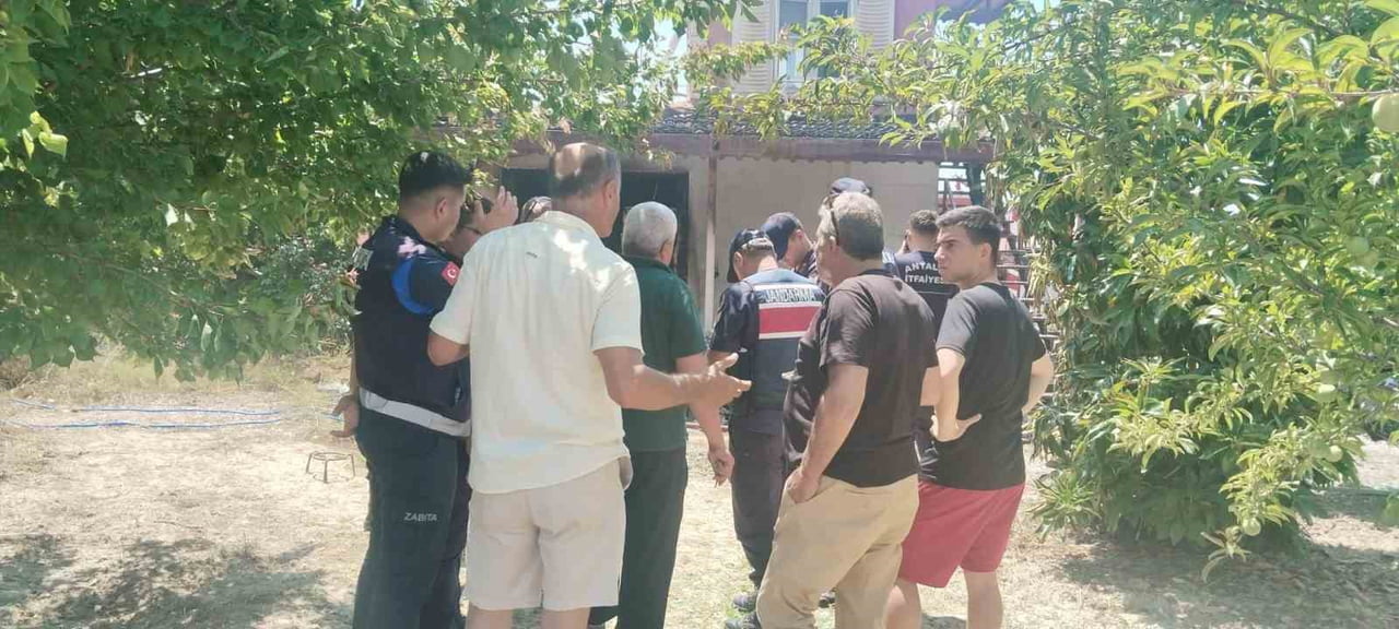 ANTALYA'NIN MANAVGAT İLÇESİ YENİKÖY MAHALLESİ GÖL MEVKİİNDE TARLA İÇERİSİNDE BULUNAN BETONARME...