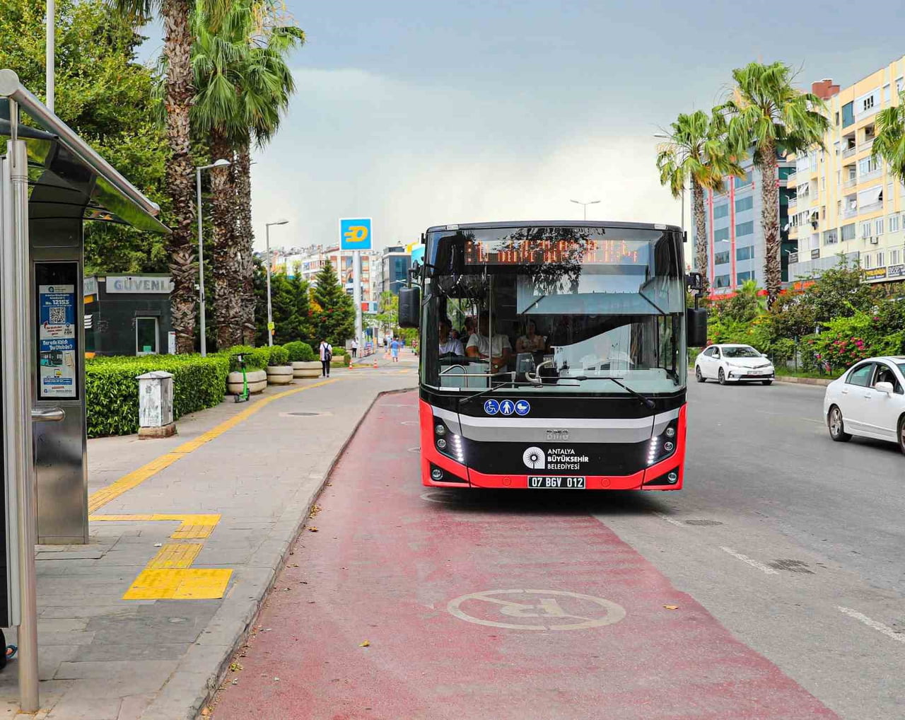 ANTALYA BÜYÜKŞEHİR BELEDİYESİ, LGS VE YKS SINAVLARININ DÜZENLENECEĞİ GÜNLERDE ÖĞRENCİLERİN SINAV...