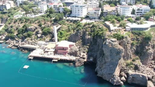 Antalya falezleri için kritik uyarı: "Bu gidişle 50 metrede bir asansör, 50 metrede bir beach...