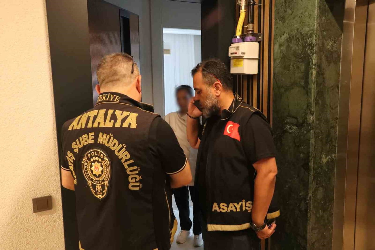 ANTALYA İL EMNİYET MÜDÜRLÜĞÜ EKİPLERİNCE SON İKİ HAFTADA GERÇEKLEŞTİRİLEN DENETİMLERDE BİN 850...