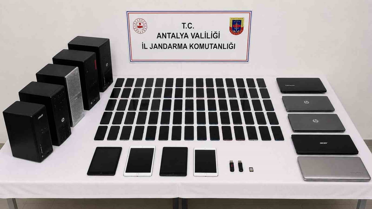 ANTALYA MERKEZLİ 27 İLDE DÜZENLENEN YASA DIŞI BAHİS OPERASYONUNDA 84 ŞÜPHELİYE YÖNELİK DÜZENLENEN...