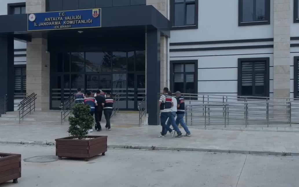 ANTALYA MERKEZLİ 27 İLDE DÜZENLENEN YASA DIŞI BAHİS OPERASYONUNDA 84 ŞÜPHELİYE YÖNELİK DÜZENLENEN...