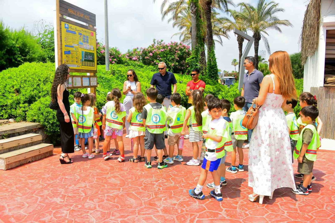 ANTALYA MURATPAŞA BELEDİYESİ, DOĞA SEVGİSİ VE ÇEVRE BİLİNCİNİ ÇOCUKLARA ERKEN YAŞTA AŞILAMAK...