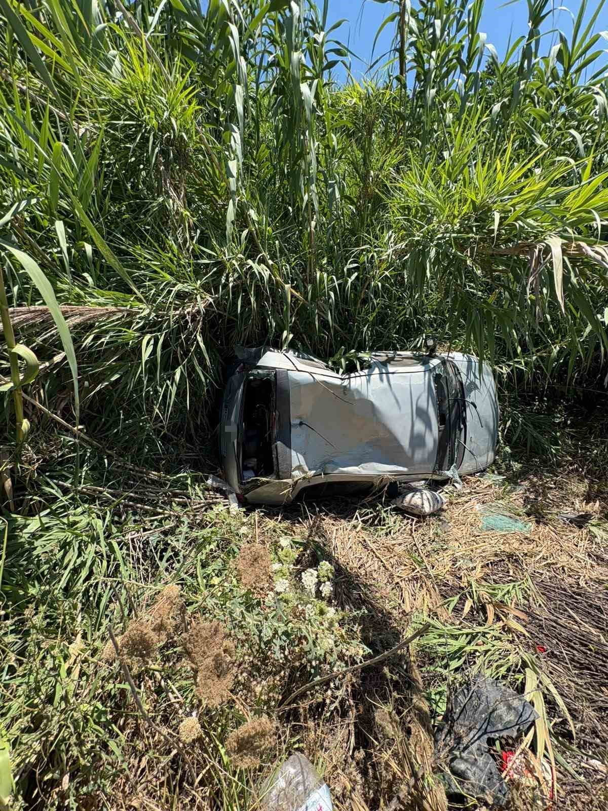 ANTALYA’NIN ALANYA İLÇESİNDE HAFİF TİCARİ ARAÇ İLE OTOMOBİLİN ÇARPIŞMASI SONUCU MEYDANA GELEN...