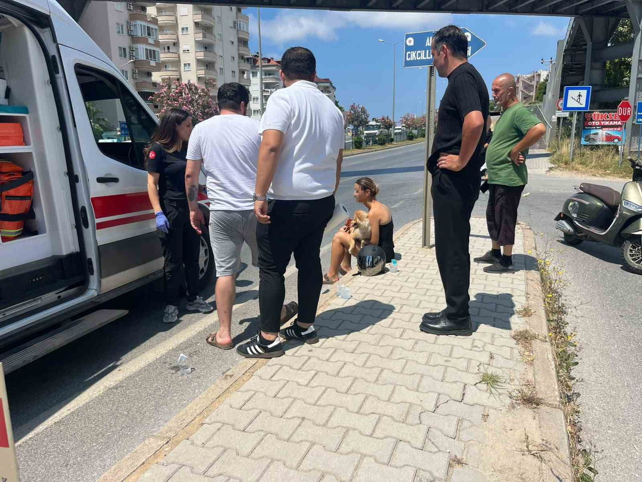ANTALYA’NIN ALANYA İLÇESİNDE KONTROLDEN ÇIKAN MOTOSİKLETİN DEVRİLMESİ SONUCU 2 KİŞİ...