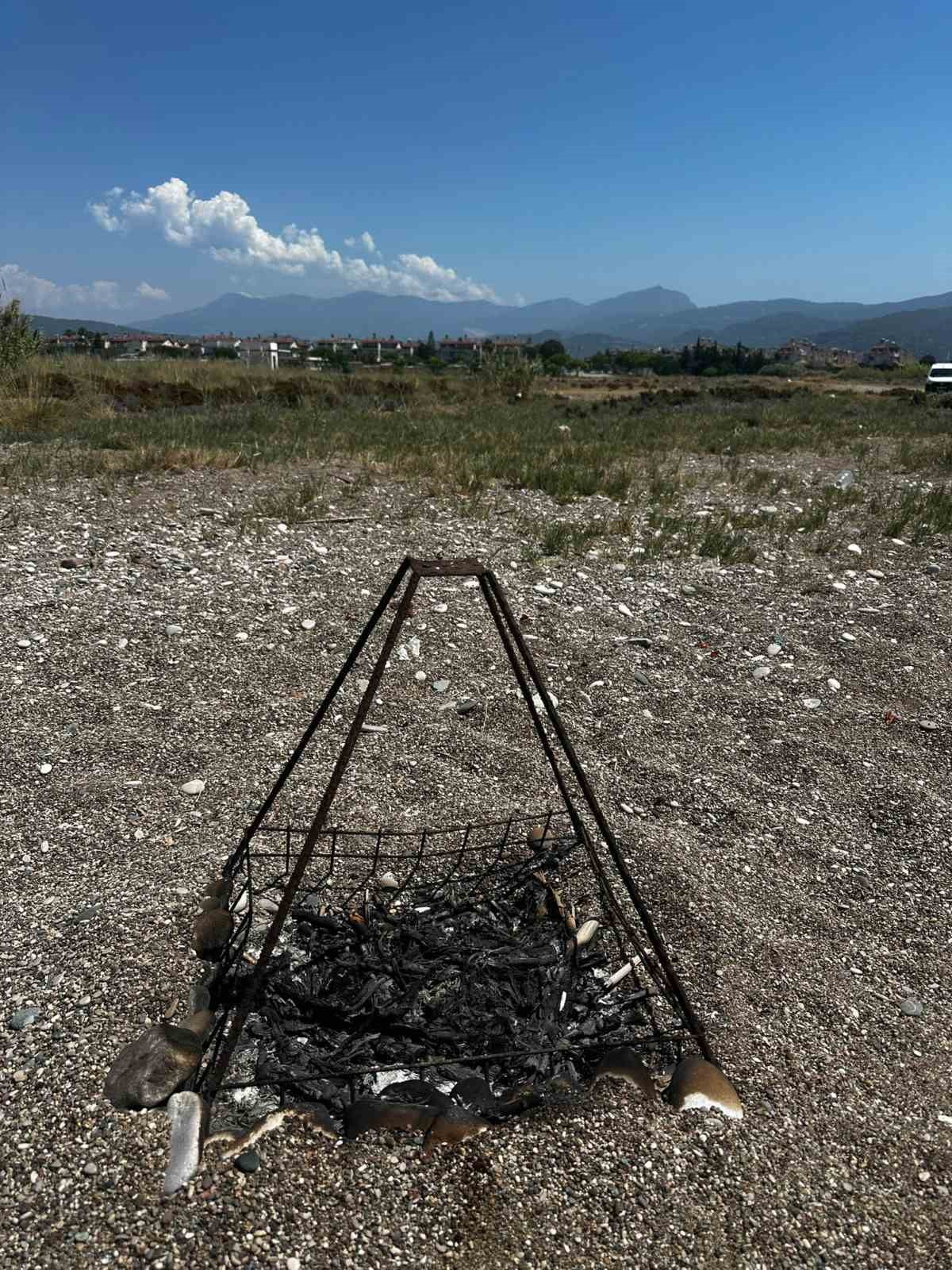 ANTALYA’NIN KUMLUCA İLÇESİ MAVİKENT MAHALLESİ SAHİLİNDE CARETTA CARETTA YUVALARINDA MANGAL ATEŞİ...