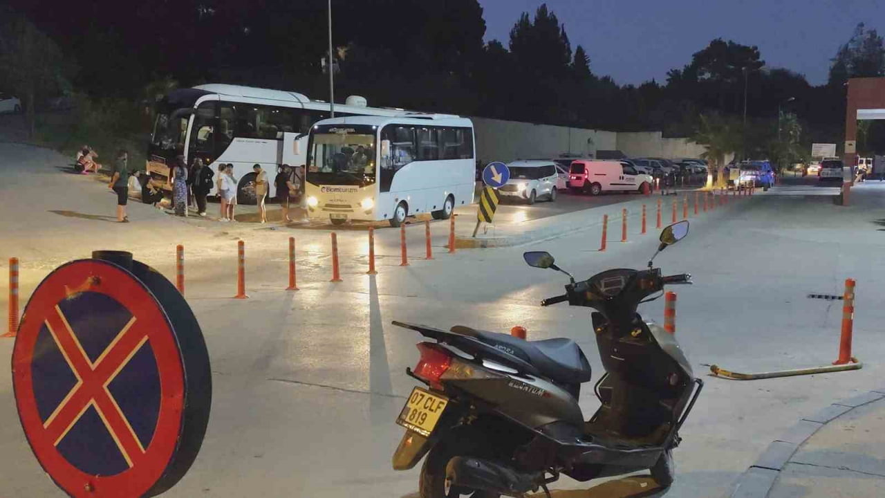 ANTALYA’NIN MANAVGAT İLÇESİNDE BEŞKONAK KÖPRÜLÜ KANYON’DA 52 TATİLCİNİN ZEHİRLENDİĞİ ŞÜPHESİYLE...